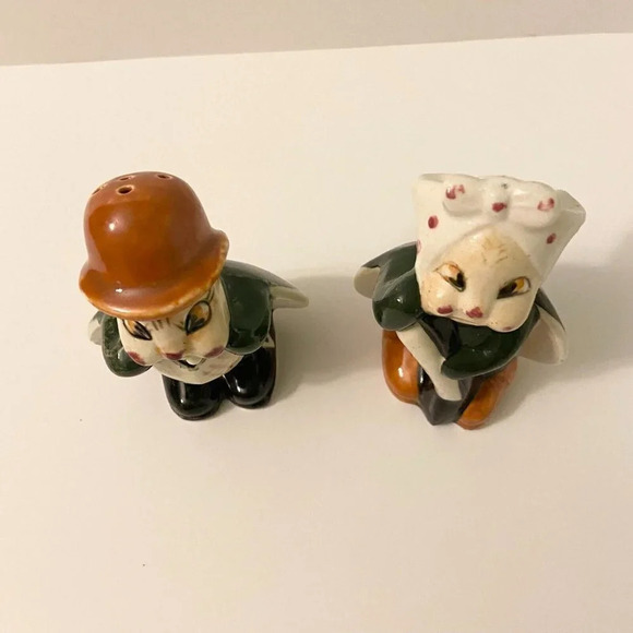 Vintage Ceramic Love Bug Ladybug Salt and Pepper Shakers 4 Inch Anthropomorphic - Picture 7 of 15